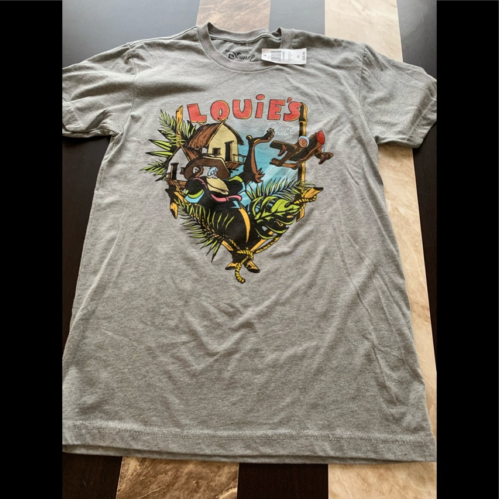 Disney shirt. Size XS. New